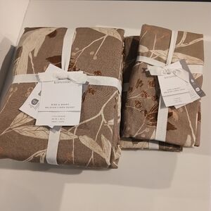 Rejuvenation Bird & Berry Belgian Linen Duvet Cover F/Q & 2 Standard Shams